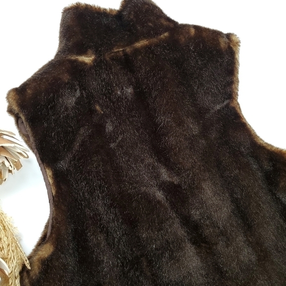 New Catherine Stewart Brown Soft Faux Fur Vest Sz S - Picture 3 of 15